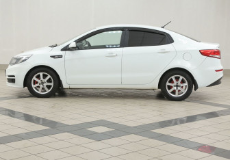 Подержанный автомобиль Kia Rio Sedan 2016 года (7 фото)