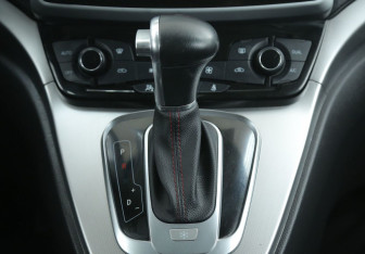 Подержанный автомобиль Haval H6 2017 года (15 фото)