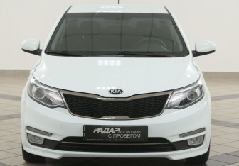 Подержанный автомобиль Kia Rio Sedan 2017 года (6 фото)