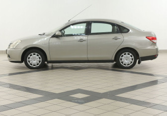 Подержанный автомобиль Nissan Almera Sedan 2014 года (7 фото)