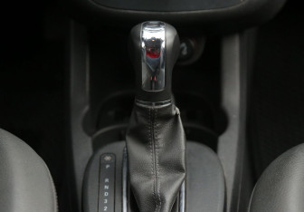 Подержанный автомобиль Opel Corsa 2011 года (13 фото)