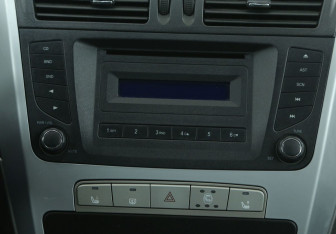 Подержанный автомобиль Geely Emgrand X7 2014 года (13 фото)