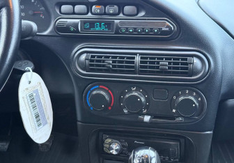 Подержанный автомобиль Chevrolet Niva 2012 года (12 фото)