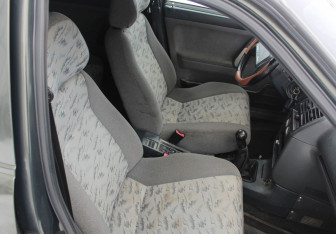 Подержанный автомобиль LADA (ВАЗ) 2112 2006 года (10 фото)