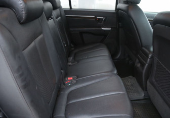 Подержанный автомобиль Hyundai Santa Fe 2011 года (11 фото)
