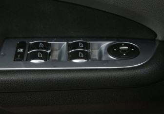 Подержанный автомобиль Ford Focus Sedan 2008 года (17 фото)