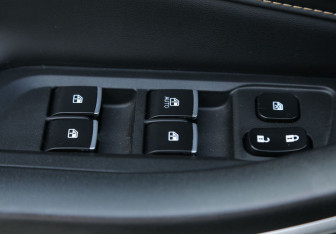 Подержанный автомобиль Москвич 3 2023 года (18 фото)