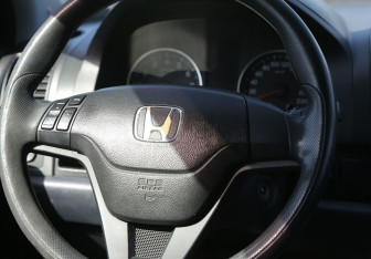 Подержанный автомобиль Honda CR-V 2008 года (16 фото)
