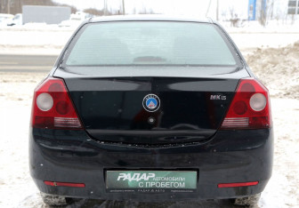 Подержанный автомобиль Geely MK 2012 года (5 фото)