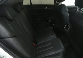 Подержанный автомобиль Omoda S5 2024 года (11 фото)