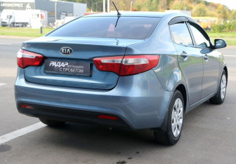 Подержанный автомобиль Kia Rio Sedan 2013 года (6 фото)