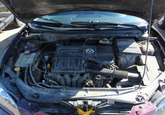 Подержанный автомобиль Mazda 3 Sedan 2007 года (16 фото)