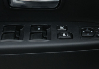 Подержанный автомобиль Mitsubishi ASX 2011 года (17 фото)