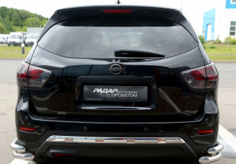 Подержанный автомобиль Nissan Pathfinder 2015 года (5 фото)