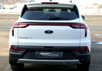 Подержанный автомобиль Москвич 3 2023 года (5 фото)