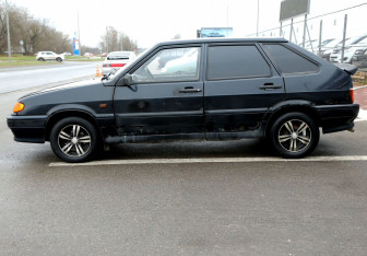 Подержанный автомобиль LADA (ВАЗ) 2114 2007 года (8 фото)