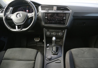 Подержанный автомобиль Volkswagen Tiguan 2017 года (12 фото)