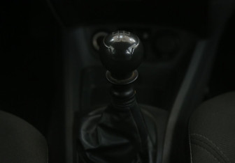 Подержанный автомобиль Kia Rio Hatchback 2010 года (15 фото)