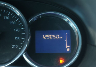 Подержанный автомобиль Renault Duster 2015 года (18 фото)