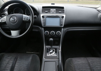 Подержанный автомобиль Mazda 6 Sedan 2009 года (12 фото)
