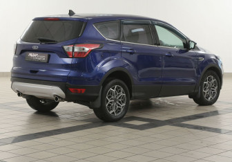 Подержанный автомобиль Ford Kuga 2017 года (4 фото)