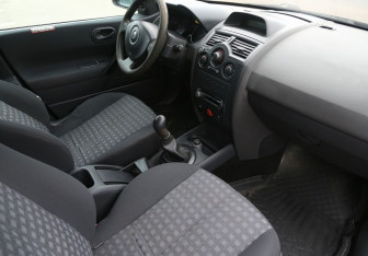 Подержанный автомобиль Renault Megane Sedan 2007 года (9 фото)