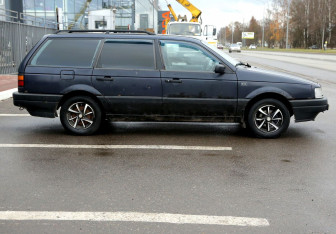 Подержанный автомобиль Volkswagen Passat Wagon 1989 года (7 фото)