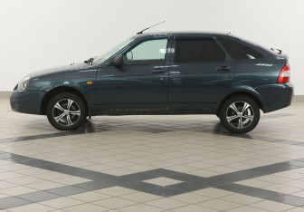 Подержанный автомобиль LADA (ВАЗ) Priora Hatchback 2012 года (7 фото)