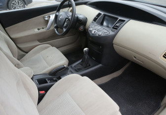 Подержанный автомобиль Nissan Primera Sedan 2004 года (9 фото)