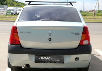 Подержанный автомобиль Renault Logan Sedan 2008 года (5 фото)