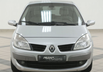 Подержанный автомобиль Renault Scenic 2008 года (6 фото)