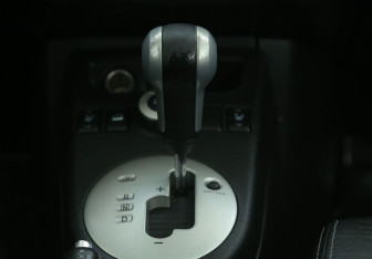 Подержанный автомобиль Nissan X-Trail 2010 года (15 фото)