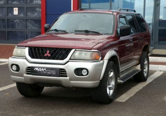 Подержанный автомобиль Mitsubishi Montero Sport 2001 года (3 фото)