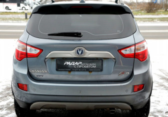 Подержанный автомобиль Changan CS35 2014 года (5 фото)