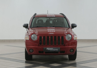Подержанный автомобиль Jeep Compass 2006 года (2 фото)