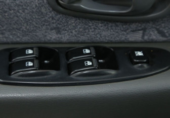 Подержанный автомобиль Kia Spectra Sedan 2006 года (17 фото)