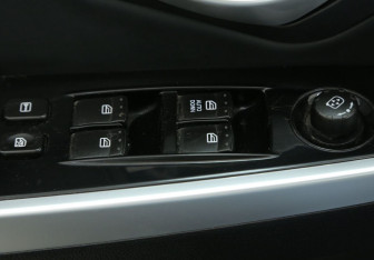 Подержанный автомобиль SsangYong Actyon 2014 года (17 фото)