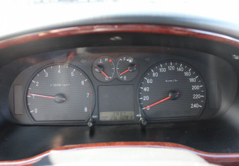 Подержанный автомобиль Hyundai Sonata 2008 года (16 фото)