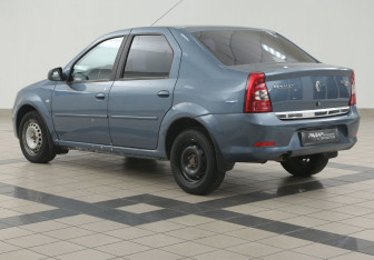 Подержанный автомобиль Renault Logan Sedan 2013 года (2 фото)