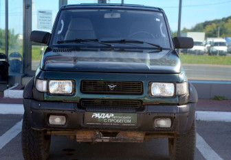 Подержанный автомобиль УАЗ 3162 Simbir 2005 года (2 фото)