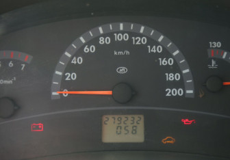 Подержанный автомобиль LADA (ВАЗ) Kalina Sedan 2006 года (17 фото)