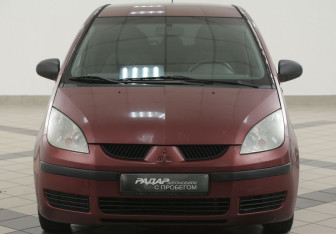 Подержанный автомобиль Mitsubishi Colt Hatchback 2006 года (6 фото)