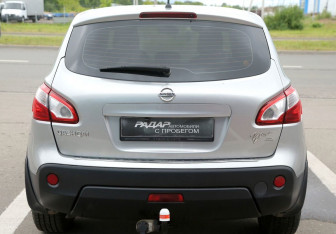 Подержанный автомобиль Nissan Qashqai 2012 года (5 фото)