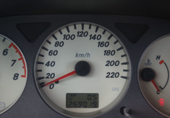 Подержанный автомобиль Mitsubishi Lancer Sedan 2004 года (18 фото)