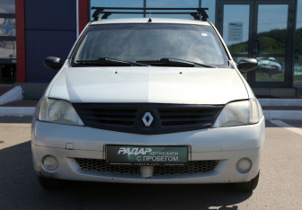 Подержанный автомобиль Renault Logan Sedan 2006 года (2 фото)