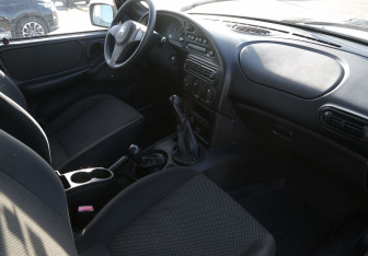 Подержанный автомобиль Chevrolet Niva 2014 года (9 фото)