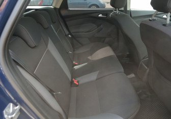 Подержанный автомобиль Ford Focus Wagon 2012 года (11 фото)