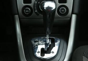 Подержанный автомобиль Peugeot 308 Hatchback 2008 года (15 фото)