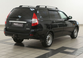 Подержанный автомобиль LADA (ВАЗ) Priora Wagon 2010 года (4 фото)