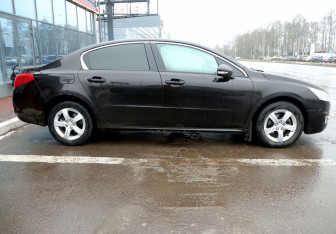 Подержанный автомобиль Peugeot 508 Sedan 2012 года (7 фото)